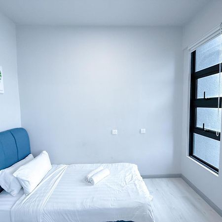 Vv Homestay Jesselton Quay Surla Sabah Mall Kk 亚庇贵赴行馆 Kota Kinabalu Buitenkant foto