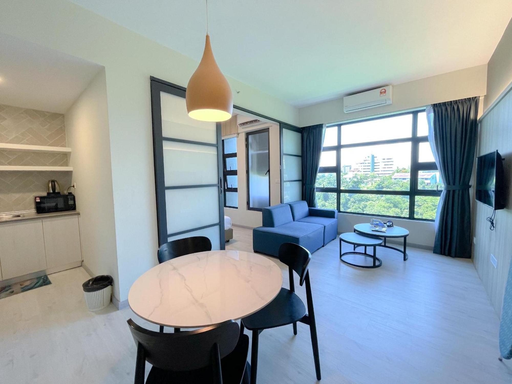 Vv Homestay Jesselton Quay Surla Sabah Mall Kk 亚庇贵赴行馆 Kota Kinabalu Buitenkant foto